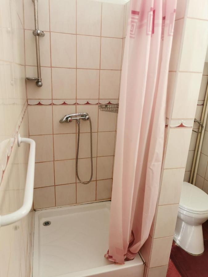 فندق Kis Rigo Vendeghaz Salgótarján المظهر الخارجي الصورة